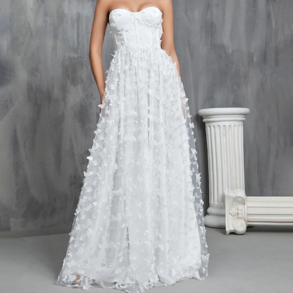 STUNNING White Butterfly Applique, full length, PROM DRESS in size Small.